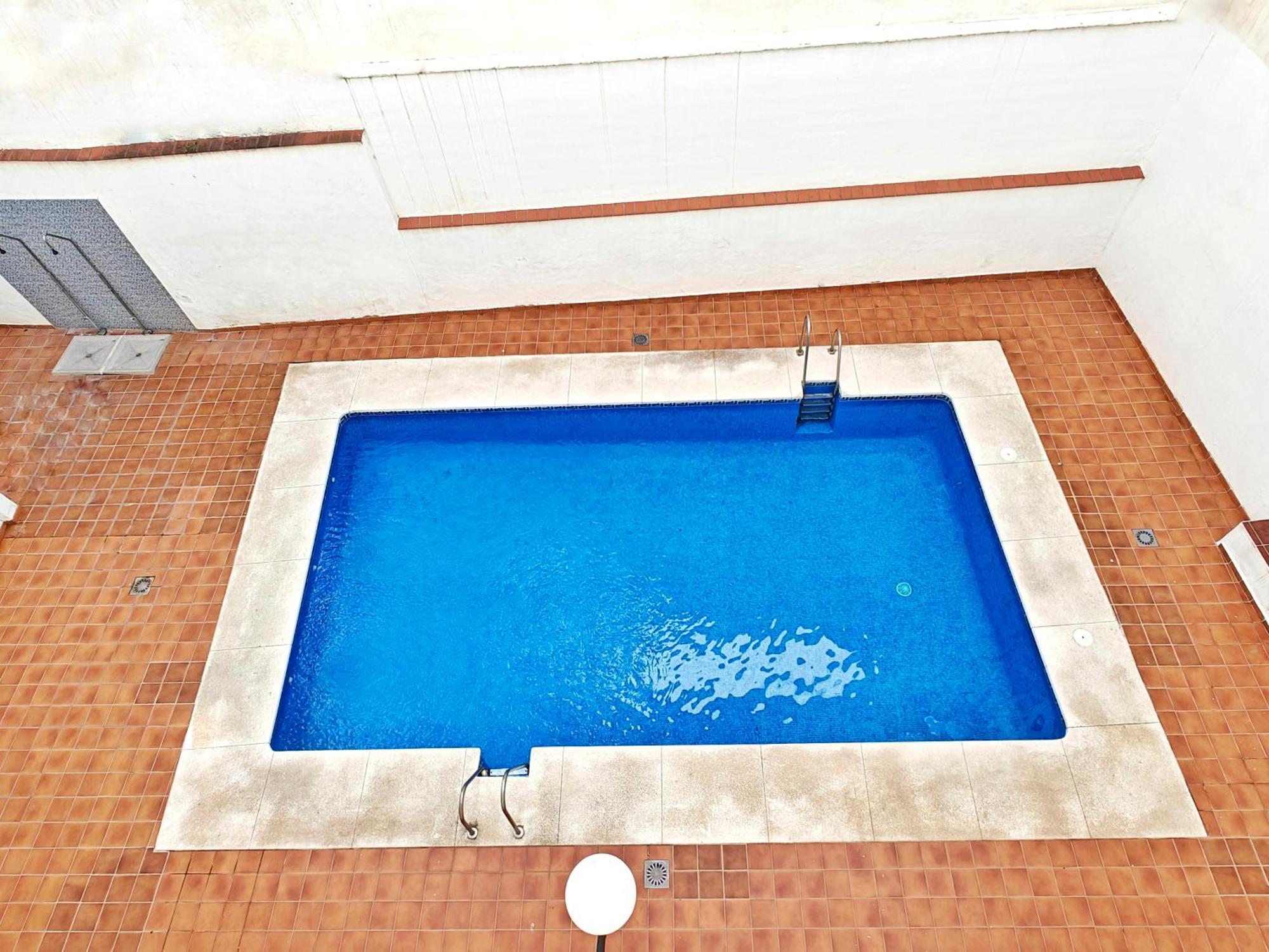 Moderno Piso Centrico 3 Habitaciones Junto Al Mar Y Parking Estepona Luaran gambar