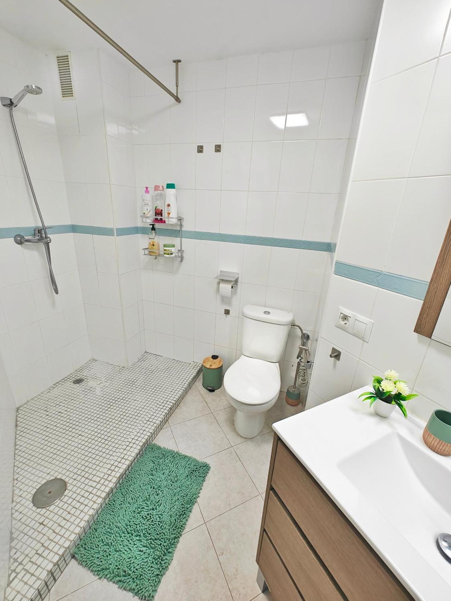 Moderno Piso Centrico 3 Habitaciones Junto Al Mar Y Parking Estepona Luaran gambar